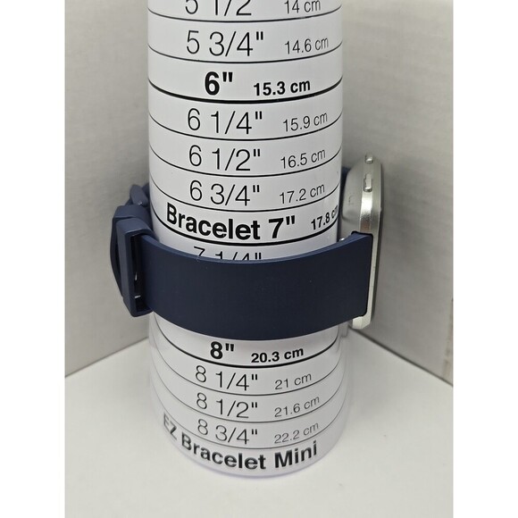 Fitbit Versa FB504 Smartwatch Silver Activity Tracker Tested Working No Charger - Picture 8 of 10